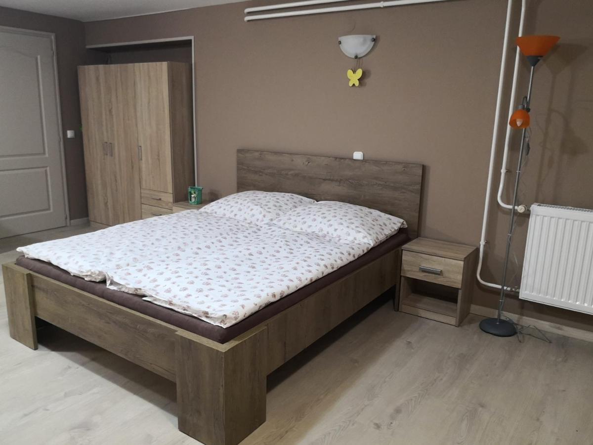 Berc Apartman เอ็กแกร์ซาโลก ภายนอก รูปภาพ