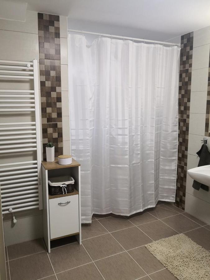 Berc Apartman เอ็กแกร์ซาโลก ภายนอก รูปภาพ