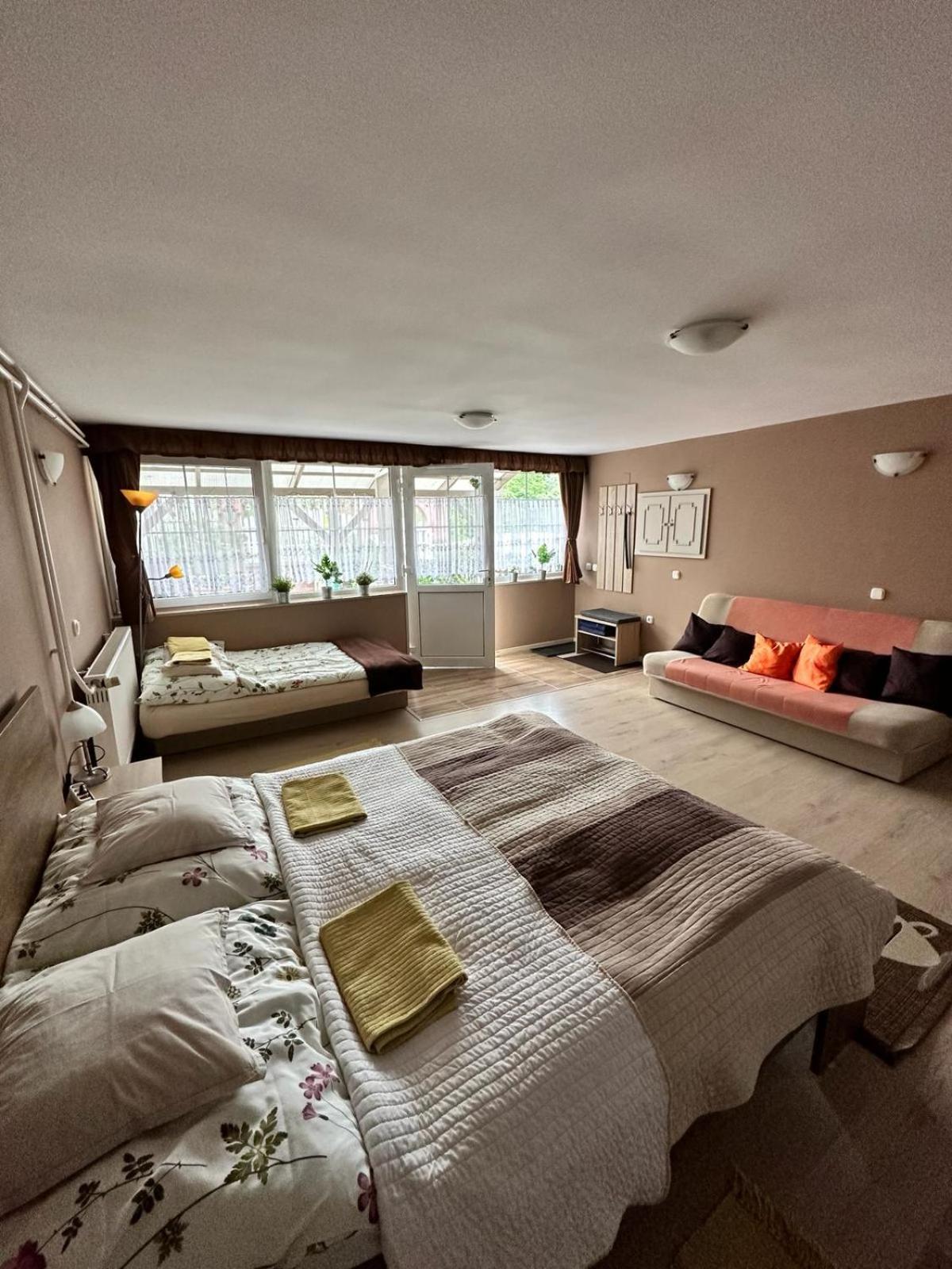 Berc Apartman เอ็กแกร์ซาโลก ภายนอก รูปภาพ
