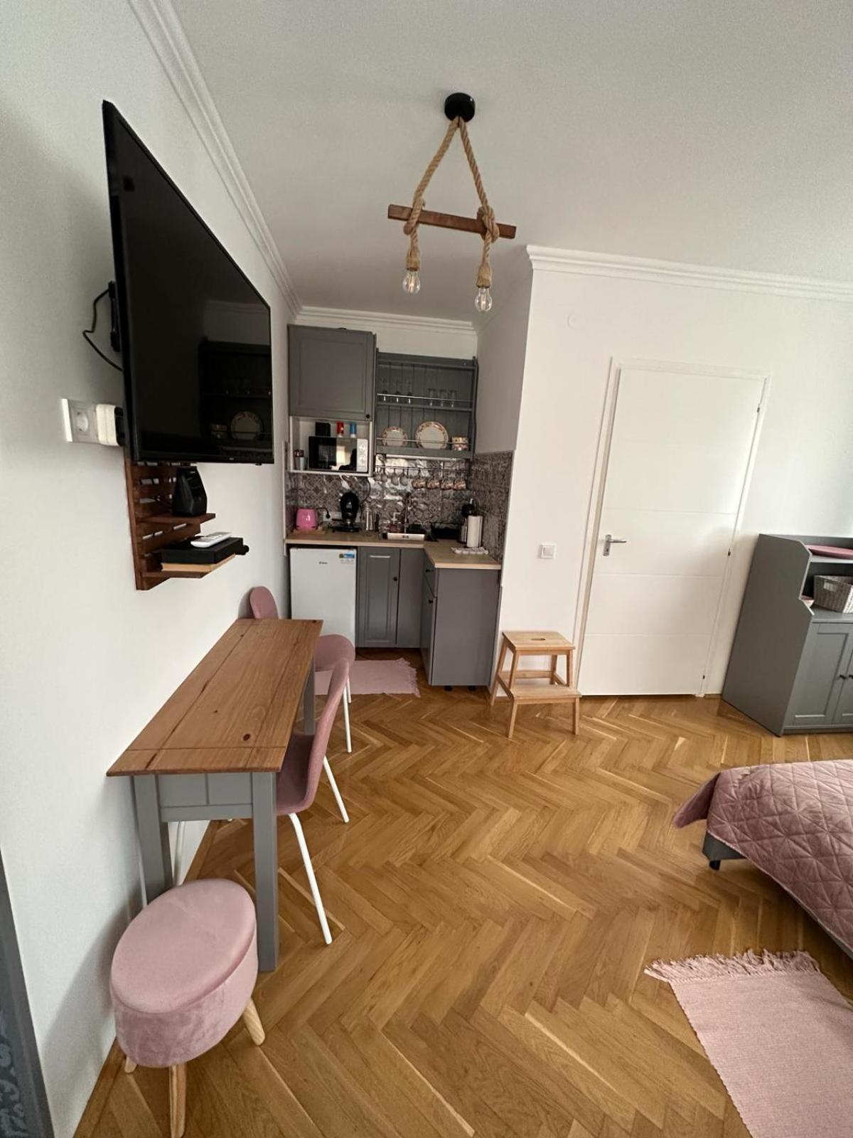 Berc Apartman เอ็กแกร์ซาโลก ภายนอก รูปภาพ