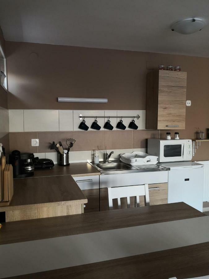 Berc Apartman เอ็กแกร์ซาโลก ภายนอก รูปภาพ