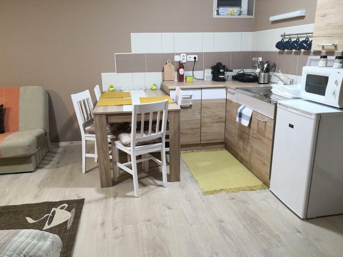 Berc Apartman เอ็กแกร์ซาโลก ภายนอก รูปภาพ